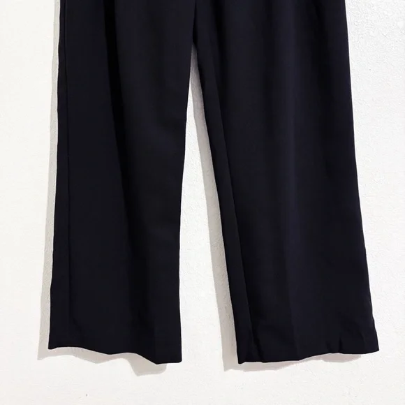 Abercrombie & Fitch Curve Love Sloane Tailored Wide Leg Pant in Black - Picture 9 of 12